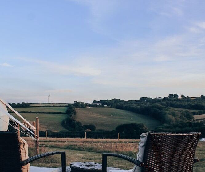 酒店 Immaculate Lotus Belle Tent Retreat, North Devon