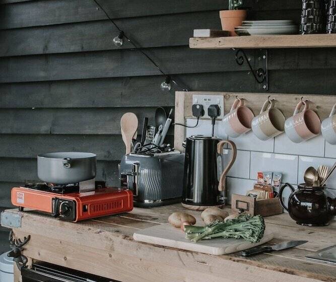 酒店 Immaculate Lotus Belle Tent Retreat, North Devon