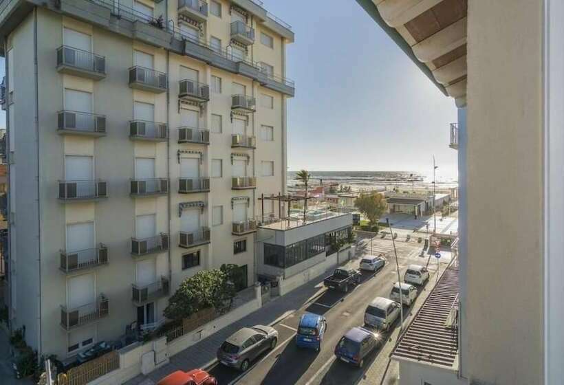 هتل Lido Inn
