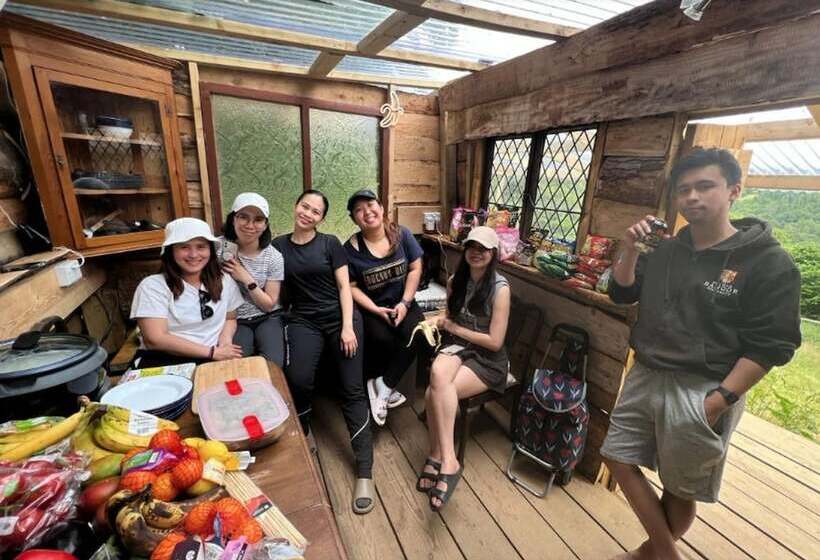 酒店 4 Large Bell Tents & Remote Wood Cabin   Sleeps 16