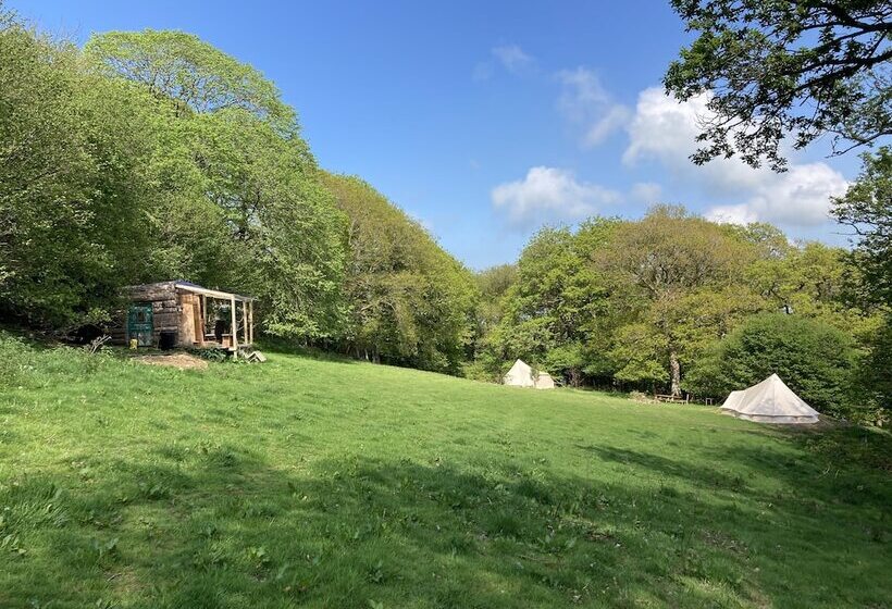 酒店 4 Large Bell Tents & Remote Wood Cabin   Sleeps 16