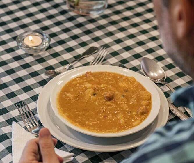 In Laurissilva Forest, Casa Do Lanço   Carvalho