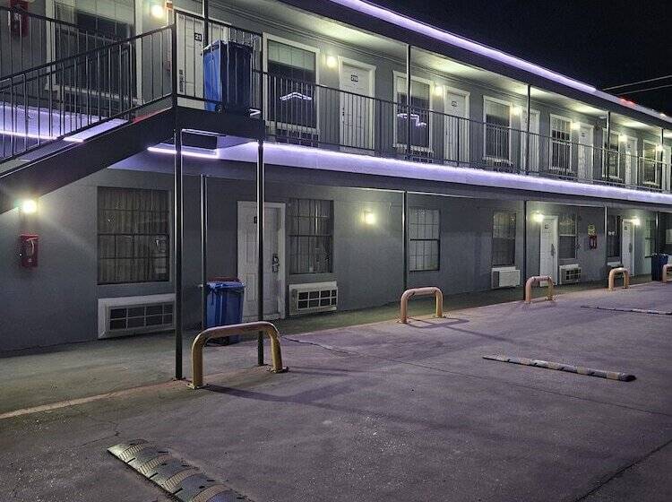 Motel 9