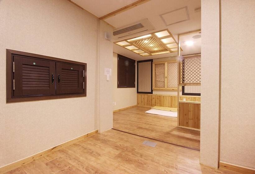 فندق على الطريق Andong Central