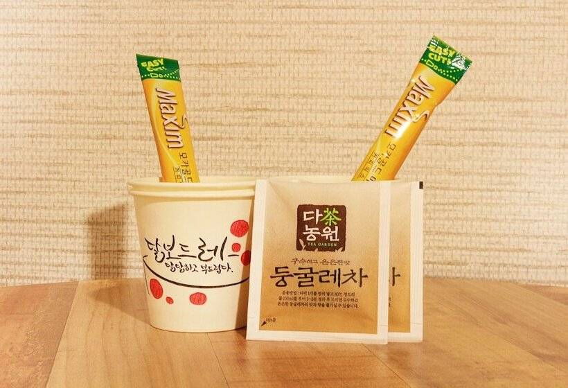 فندق على الطريق Andong Central