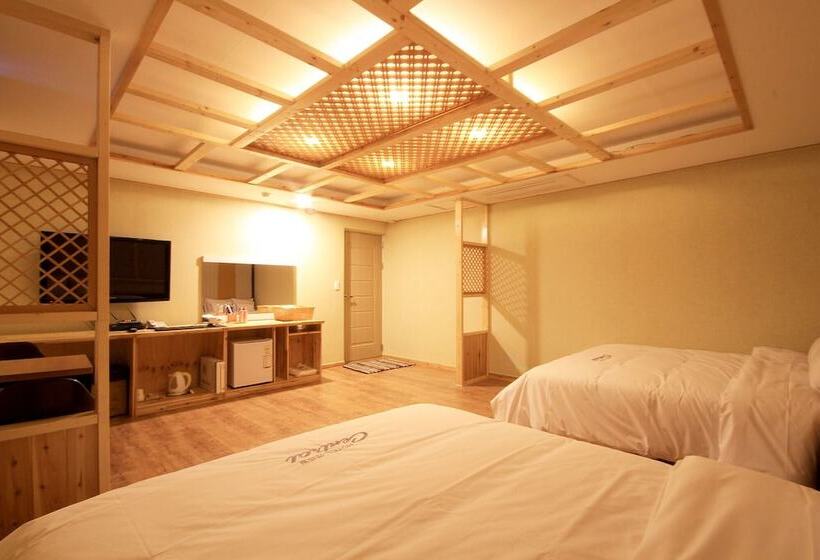 فندق على الطريق Andong Central