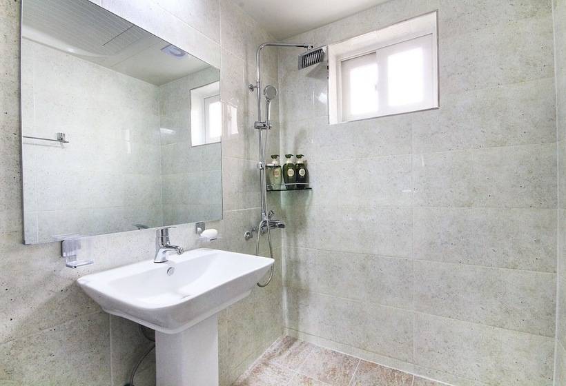 فندق على الطريق Andong Central