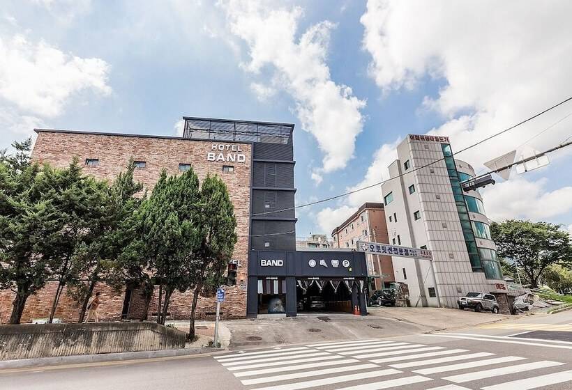 Motel Geumjeong Band