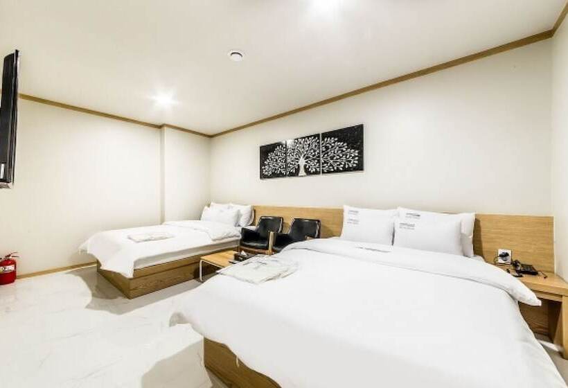 Motel Geumjeong Band