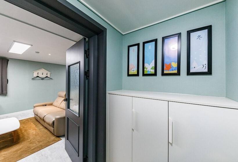 모텔 Jinju Four Seasons