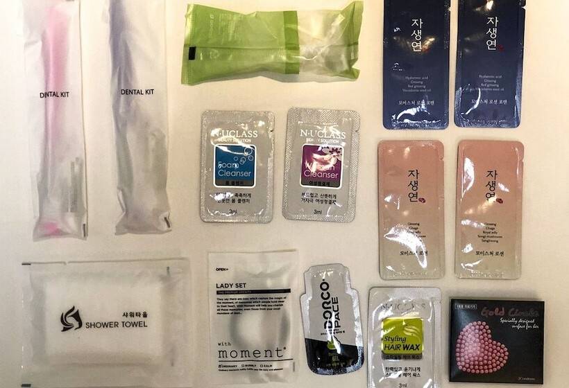 모텔 Jinju Four Seasons