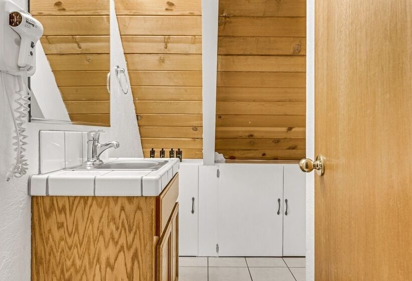 Multi Family Cabin In Great Location!   Home #183 By Bear Valley Vacation Rentals