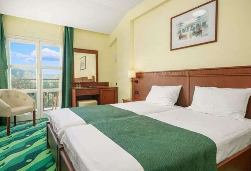 膳宿费 Convenient Park View Room With Breakfast Included