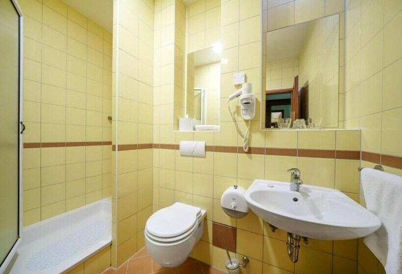 Пансион Convenient Park View Room With Breakfast Included
