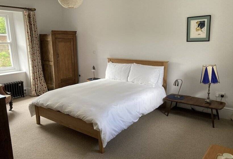 ペンション Frizenham Farmhouse