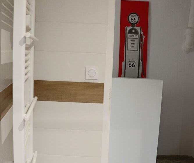 بنسيون Maison De Village Donzère