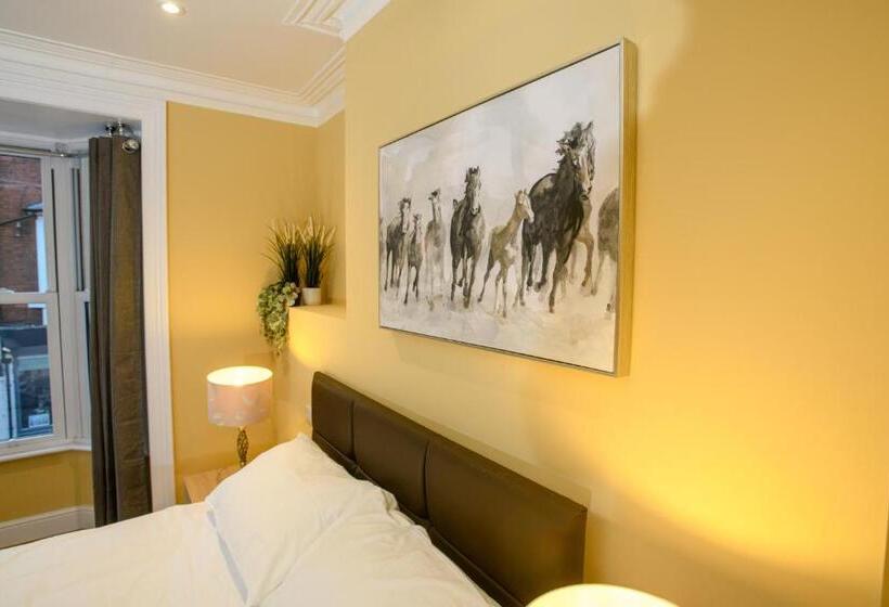 بنسيون Tavmar Rooms