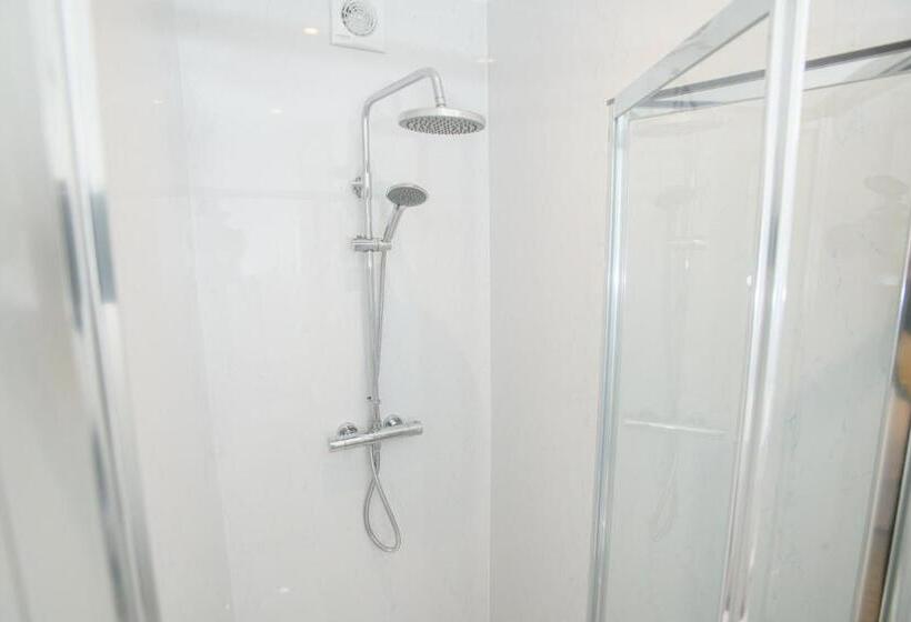 بنسيون Tavmar Rooms