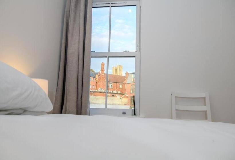 بنسيون Tavmar Rooms