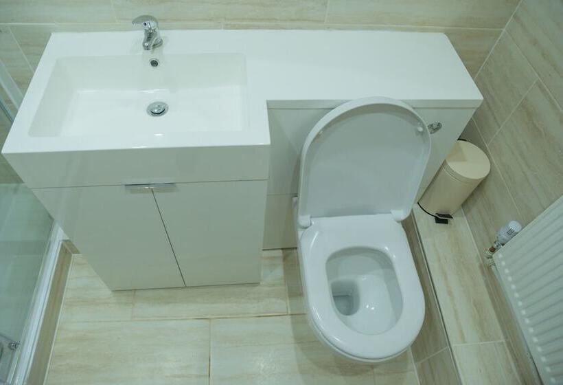 레지던스 Inviting 1 Bed House In Bradford