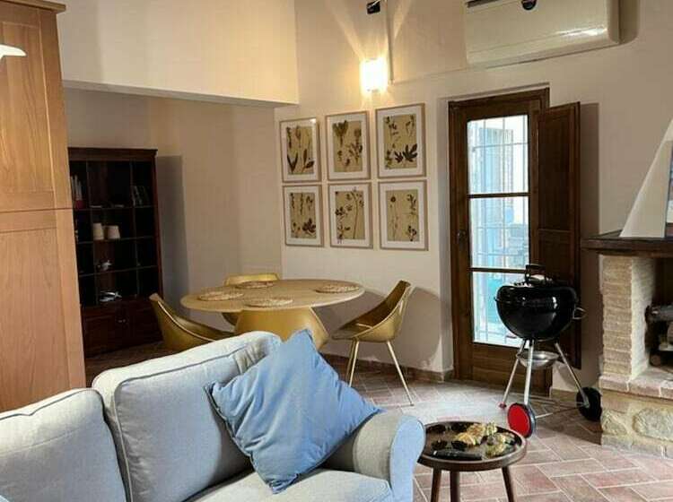 إقامة Lovely Home Between Volterra And San Gimignano