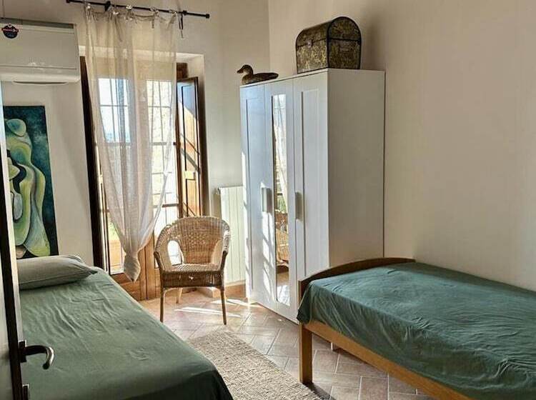 إقامة Lovely Home Between Volterra And San Gimignano