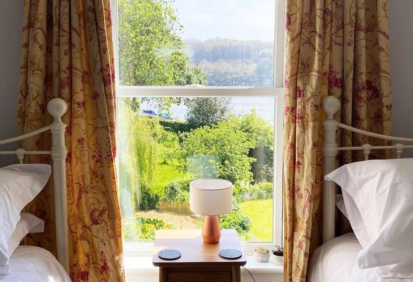 Riverside Idyll   The Perfect Cornish Sanctuary