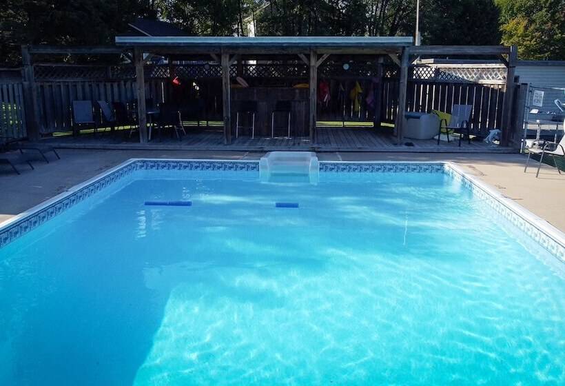 Sunnylea Resort