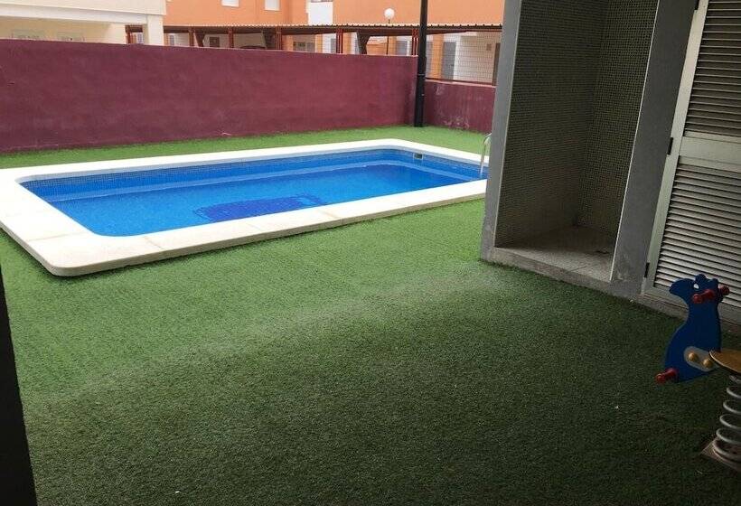 Agora Apartamentos La Volta