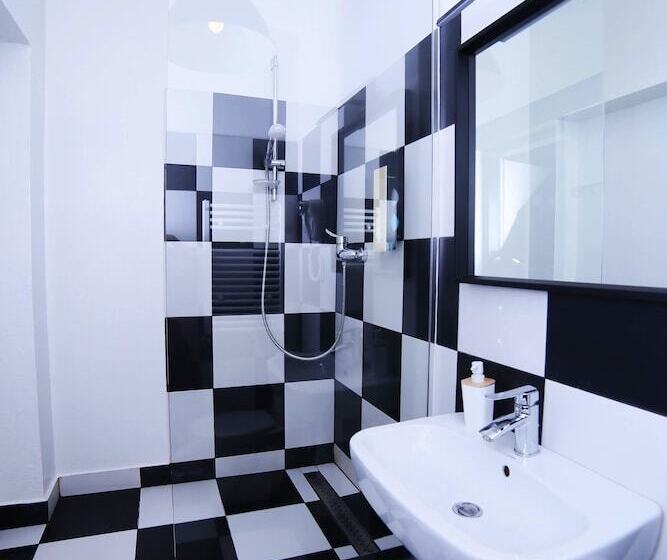 הוסטל Arthotel Stalowa 52