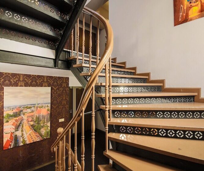 호스텔 Boogie Deluxe Old Town