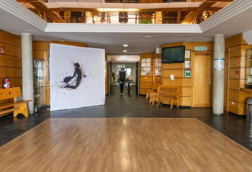 Albergue Inturjoven Sierra Nevada   Hostel