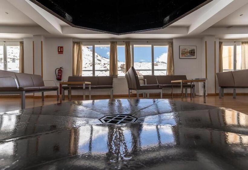 Albergue Inturjoven Sierra Nevada   Hostel