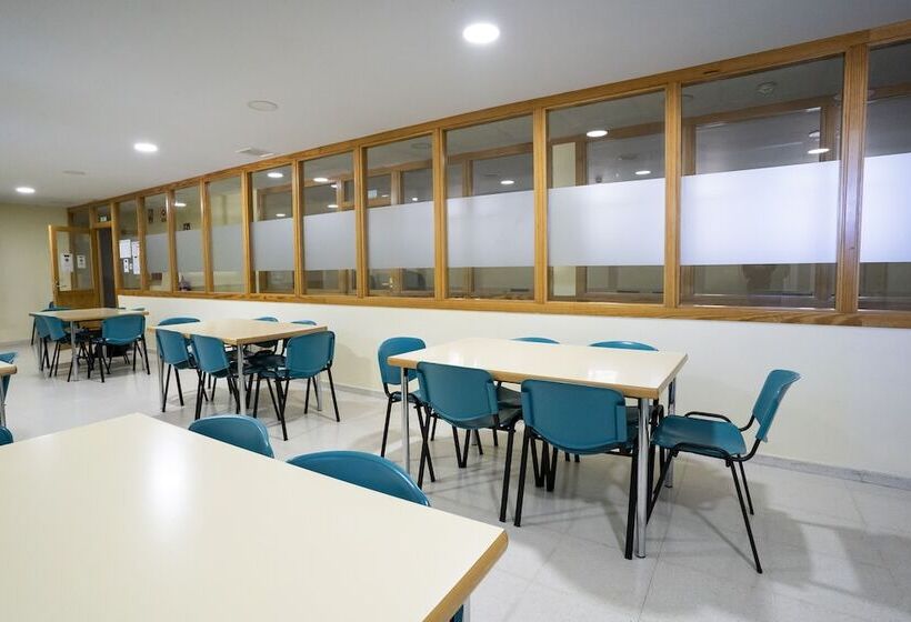 Albergue Inturjoven Sierra Nevada   Hostel