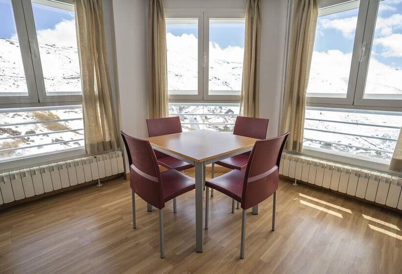 Albergue Inturjoven Sierra Nevada   Hostel