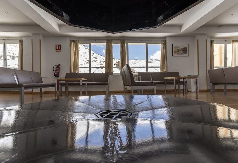 Albergue Inturjoven Sierra Nevada   Hostel