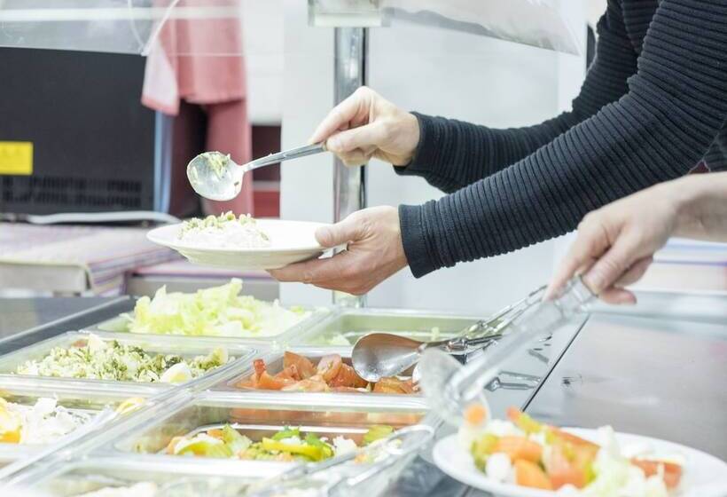 Albergue Inturjoven Sierra Nevada   Hostel