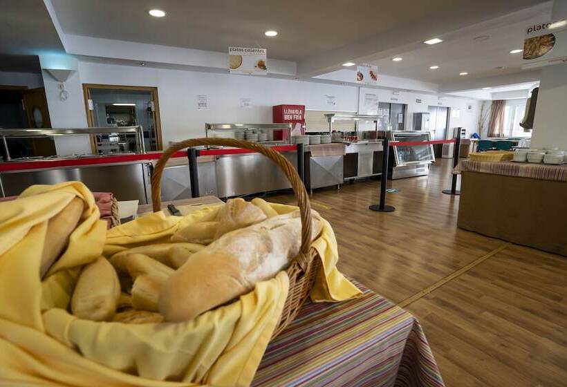 Albergue Inturjoven Sierra Nevada   Hostel