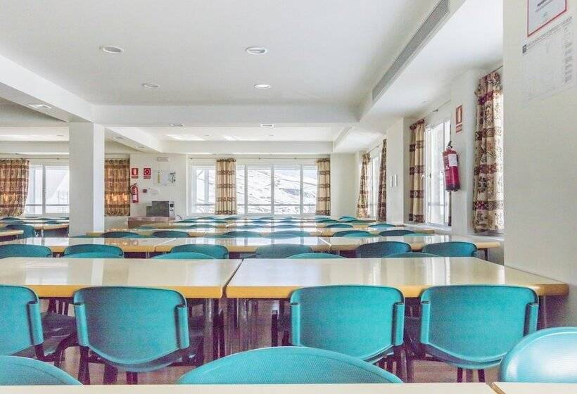 Albergue Inturjoven Sierra Nevada   Hostel