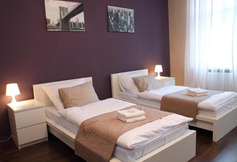 Glam House Apartments