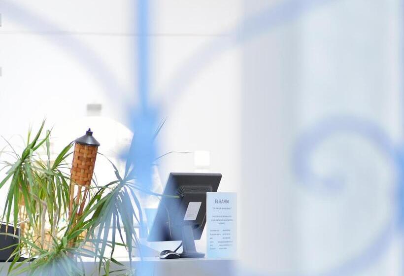 פונדק El Bahía Algeciras