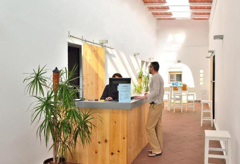 פונדק El Bahía Algeciras