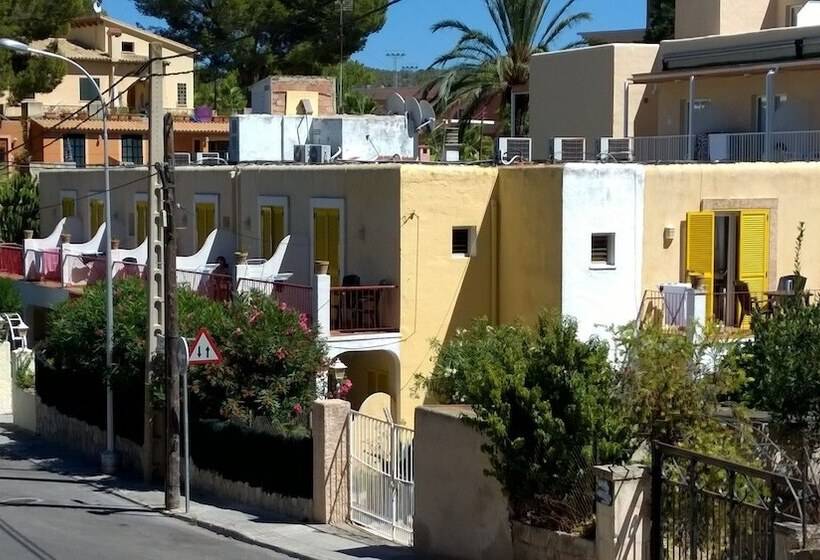 فندق Hostal Amistad