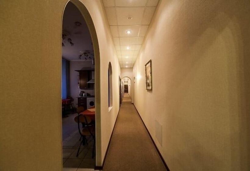 酒店 Amulet On Malaya Morskaya Guest House