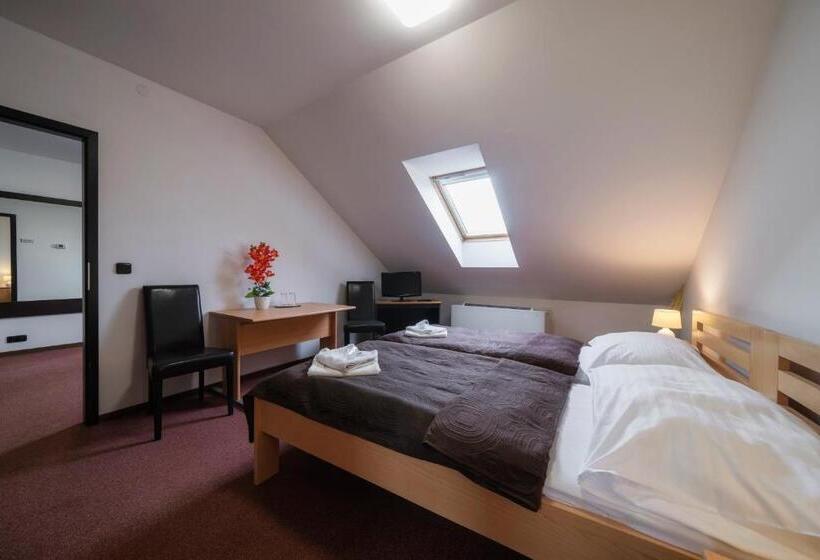 酒店 Astory Plzeň