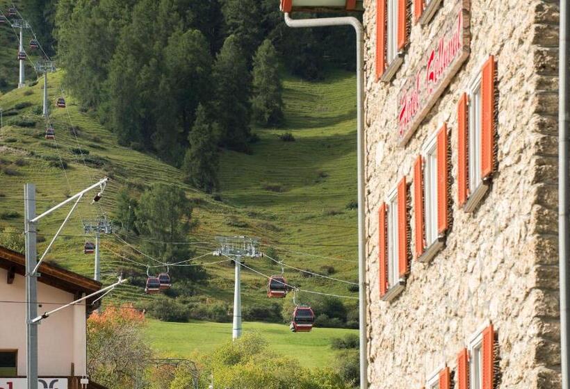 فندق Bellaval Scuol