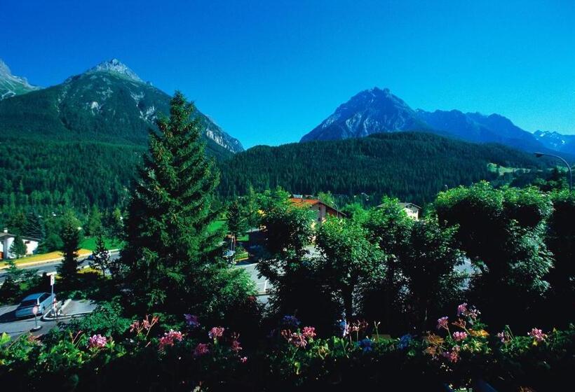 فندق Bellaval Scuol