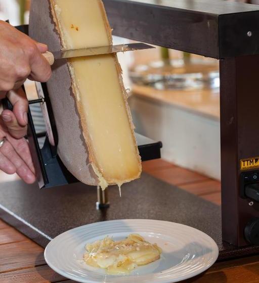 هتل Berghaus Toni