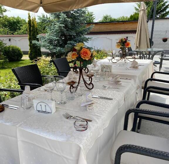 ホテル Complex Jasmine