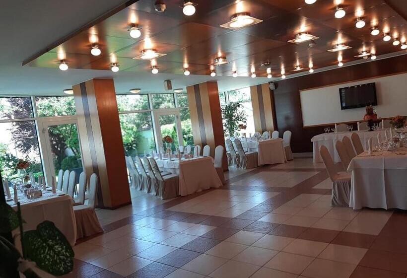 ホテル Complex Jasmine